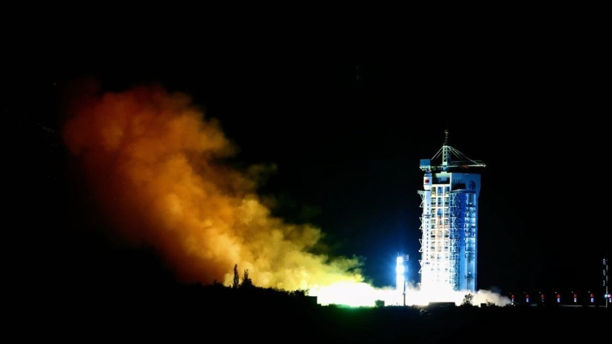 cinin yeni uydusu fengyun 3 08 yorungede gokyuzunu izleyecek jrCLpzYd