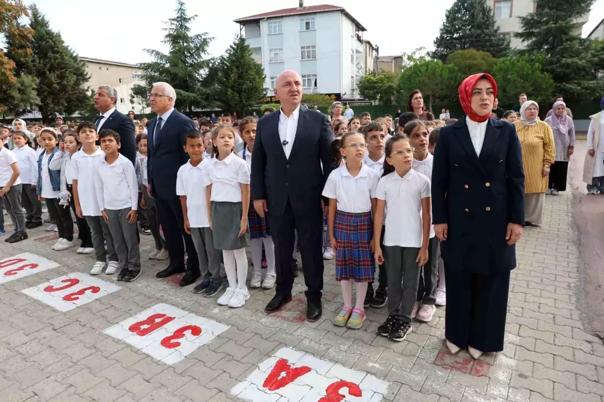 darica belediye baskani yeni egitim yilina okul ziyaretleriyle basladi xUbdfbsB