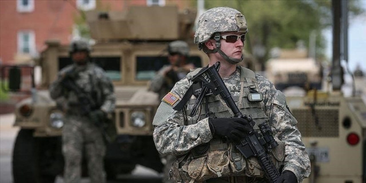 trumpin baskente orduyu cagirma karari protesto edildi HrVWABfb