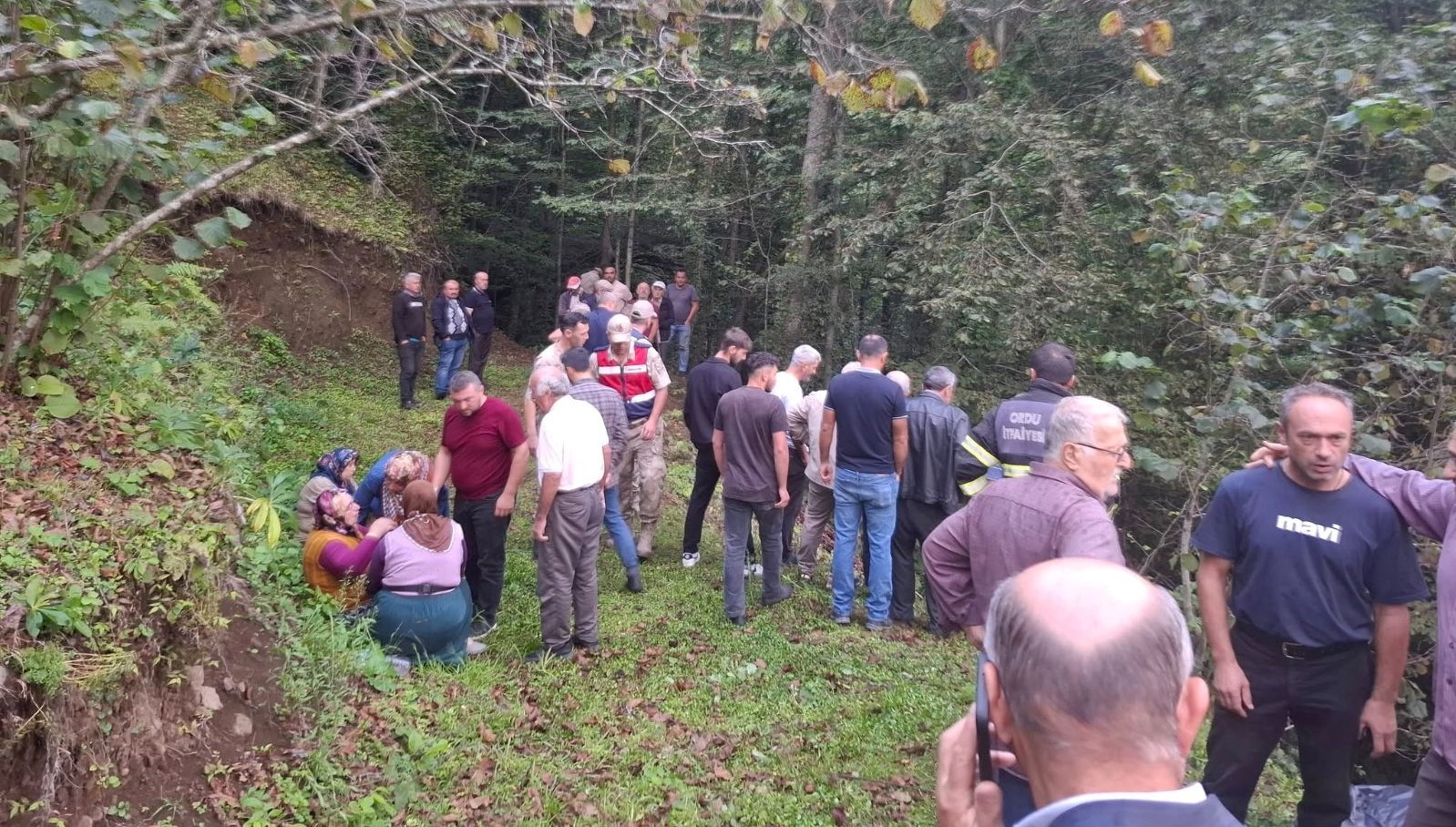 ucuruma yuvarlanan patpatin altinda can verdi wNeWQsP5