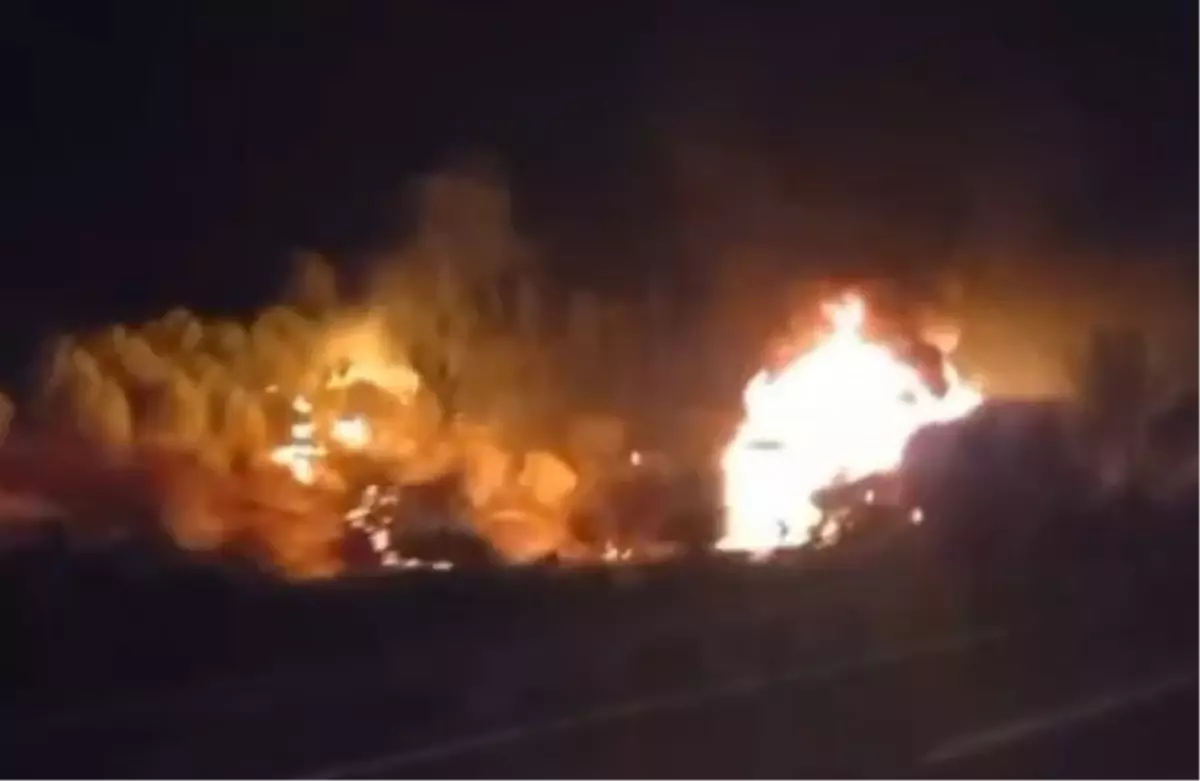 yalovada tir yangini arac kullanilamaz hale geldi cSSV3s6Y