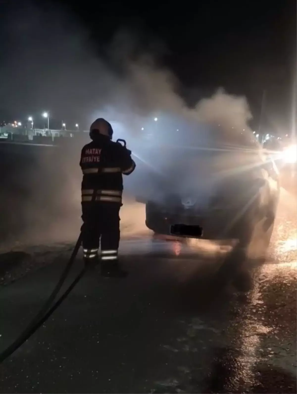 antakyada seyir halindeki otomobilde yangin cikti faXTIffr.jpg