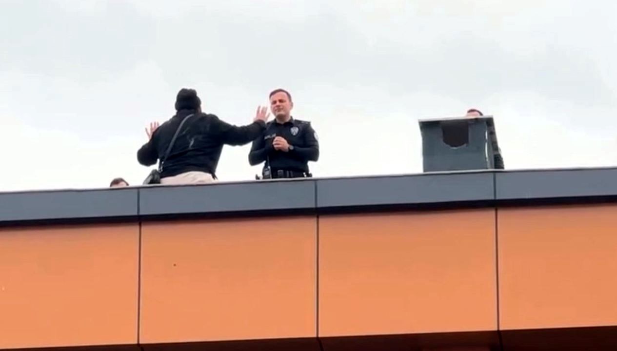 catiya cikan apartman gorevlisini baskomiser ikna etti D7VF4hYa.jpg