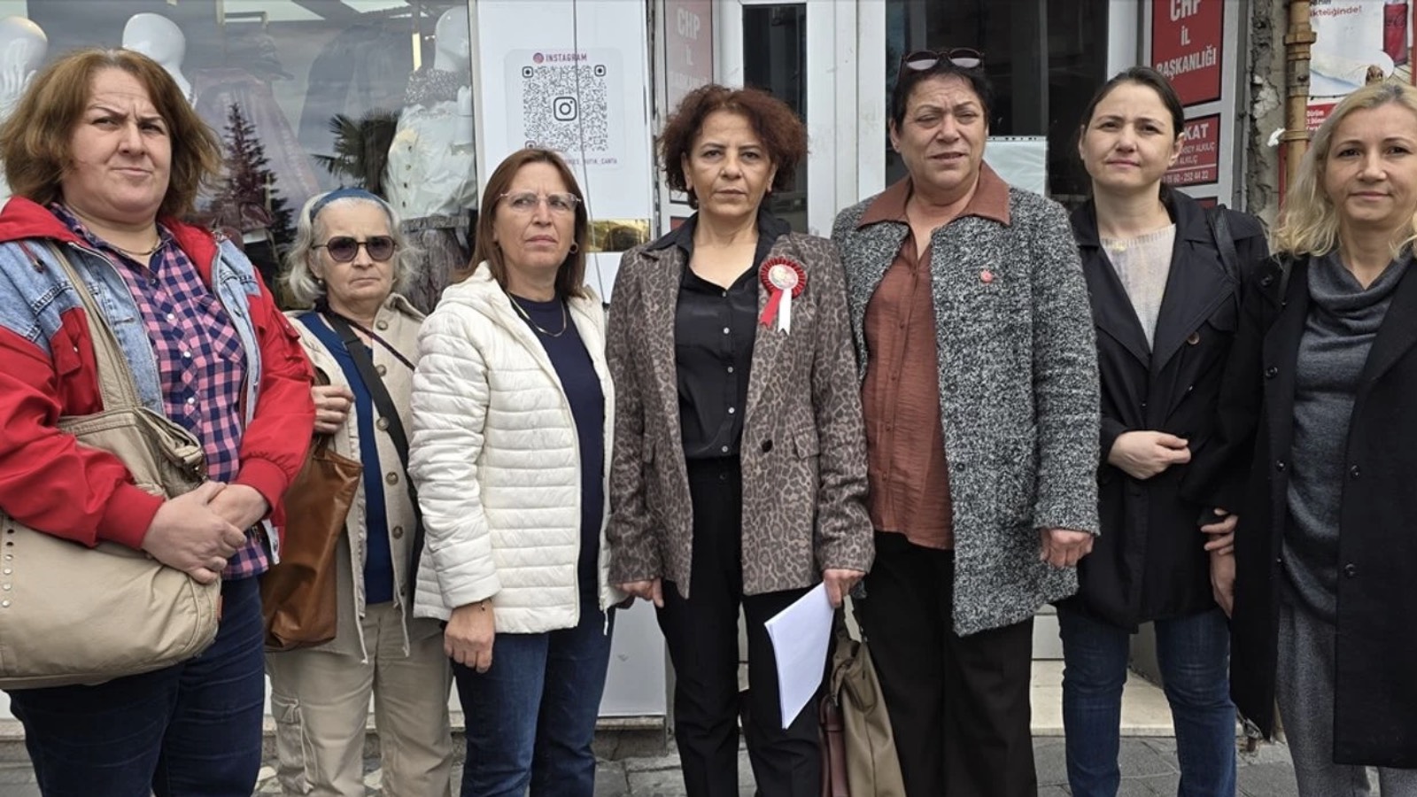 chp zonguldak merkez ilce kadin kollari baskani sekme ve 9 yonetici istifa etti Wu3NhtLD.jpg