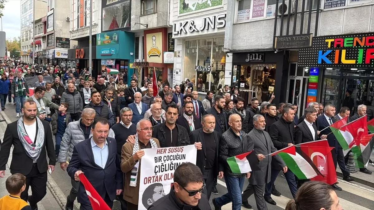 corluda gazze kararlilik yuruyusu duzenlendi xpD6Vl1q.jpg