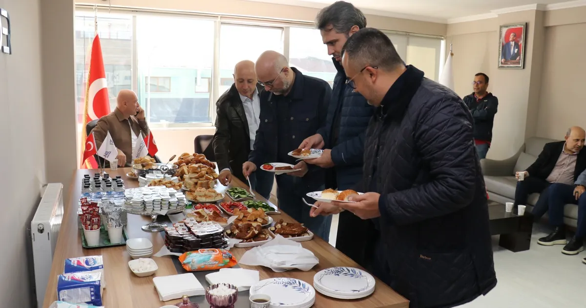 niltimderden uye kahvaltisi g3lghXbd