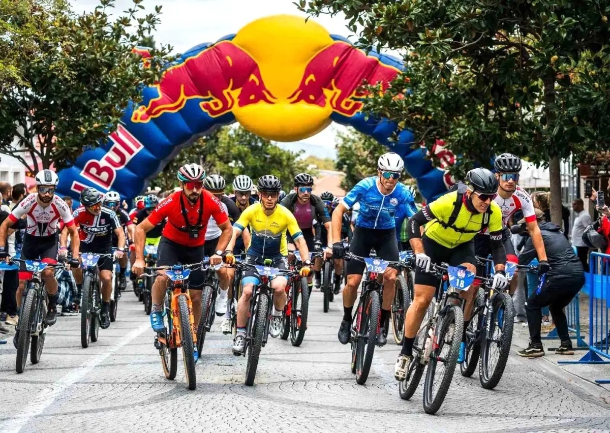 red bull gec kalma bisiklet tutkunlarini adalarda bulusturdu mMwm66em