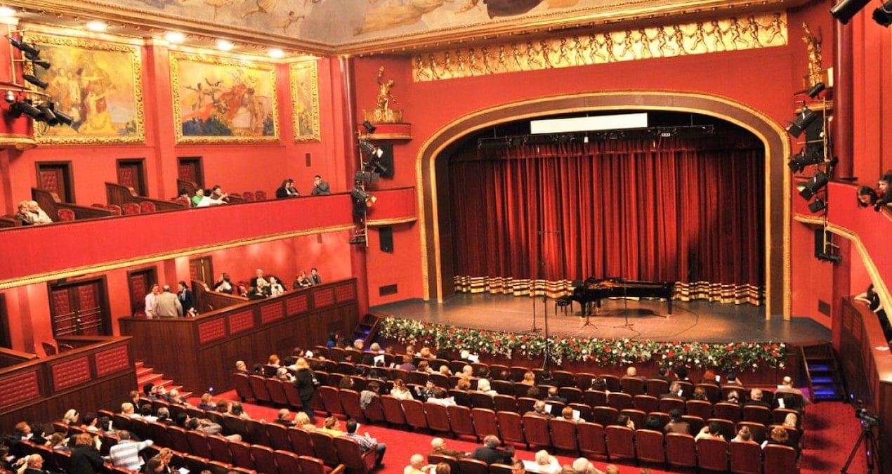 sureyya operasinda caykovski ruzgari 3M9GgXxt