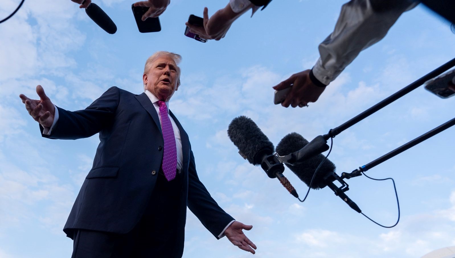 trumpin iki yuzu gazzede baris abdde kaos DpIWggxU