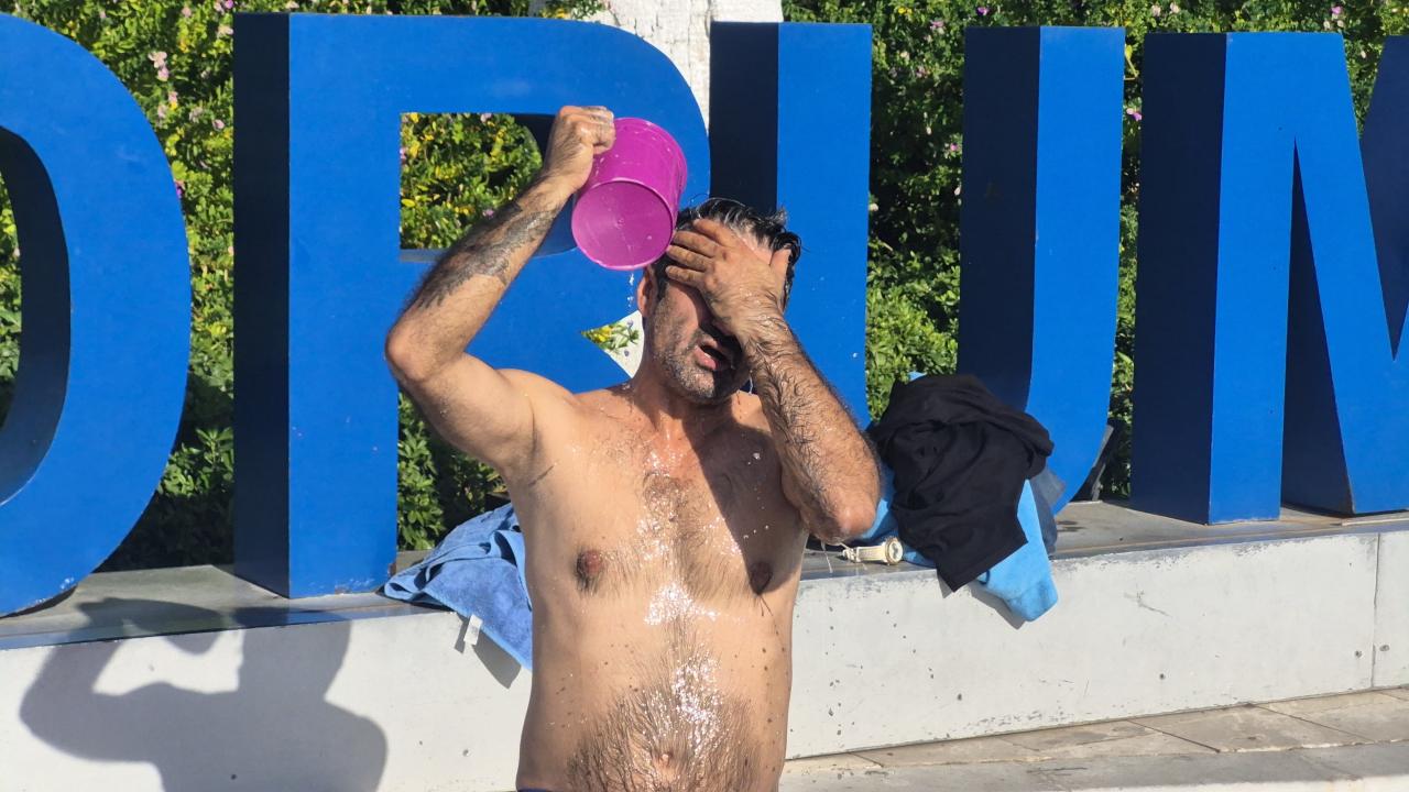 bodrumda gunlerdir sular kesik tuvalet ihtiyacimizi bile karsilayamiyoruz PVGkgI3Q.jpg