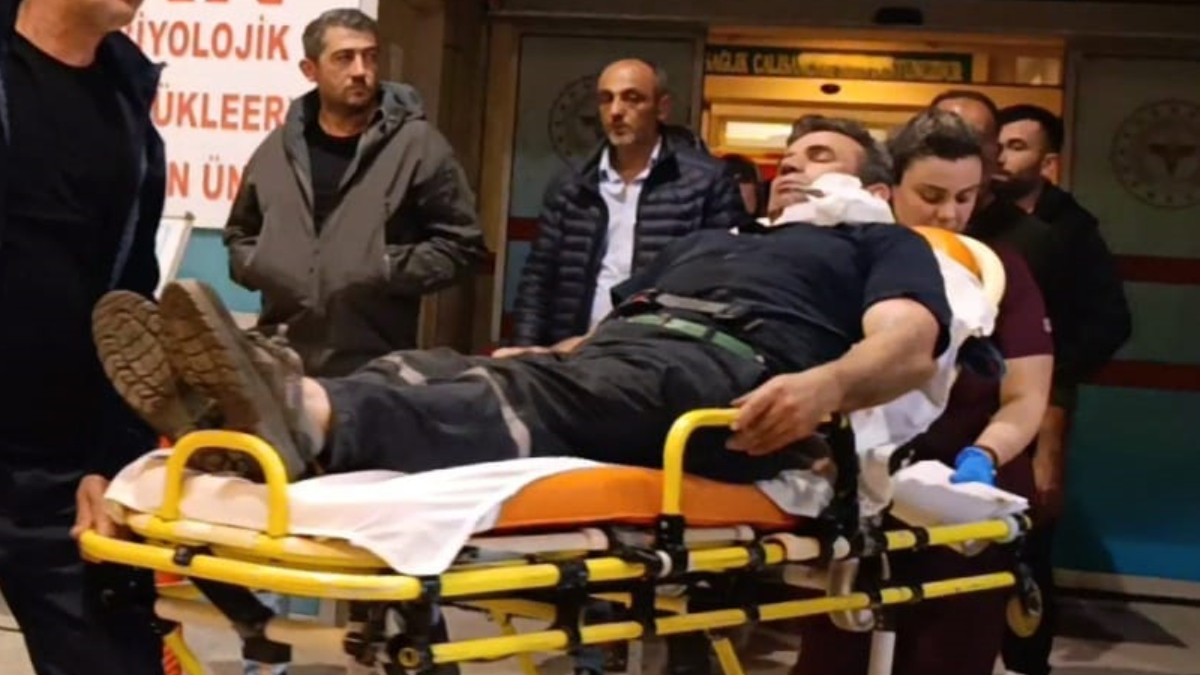 bursada romorkun kopan halat demiri bir kisinin yuzune saplandi aTIj4lGE.jpg