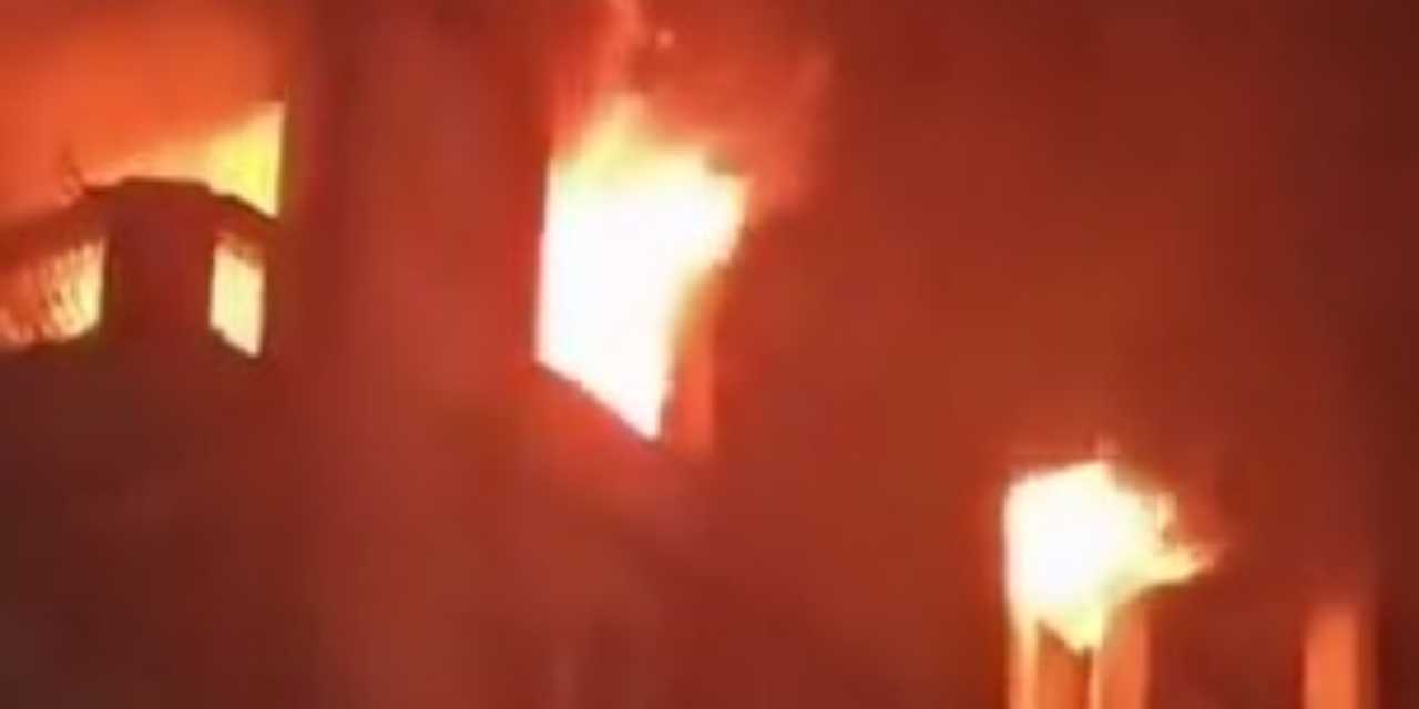 huzurevinde yangin panigi 10 kisi can verdi S1YF2ae6.jpg