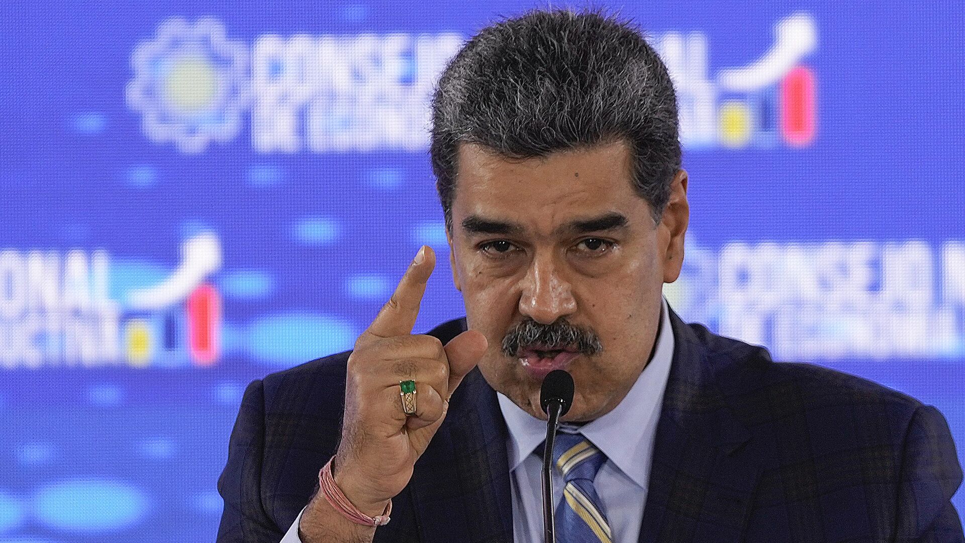 madurodan onay abdnin saldirmasi halinde venezuella silahla karsilik verecek dl3By6ys.jpg