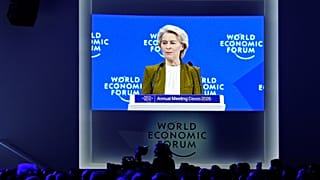 Ursula von der Leyen Davos'ta konuşma yapıyor.