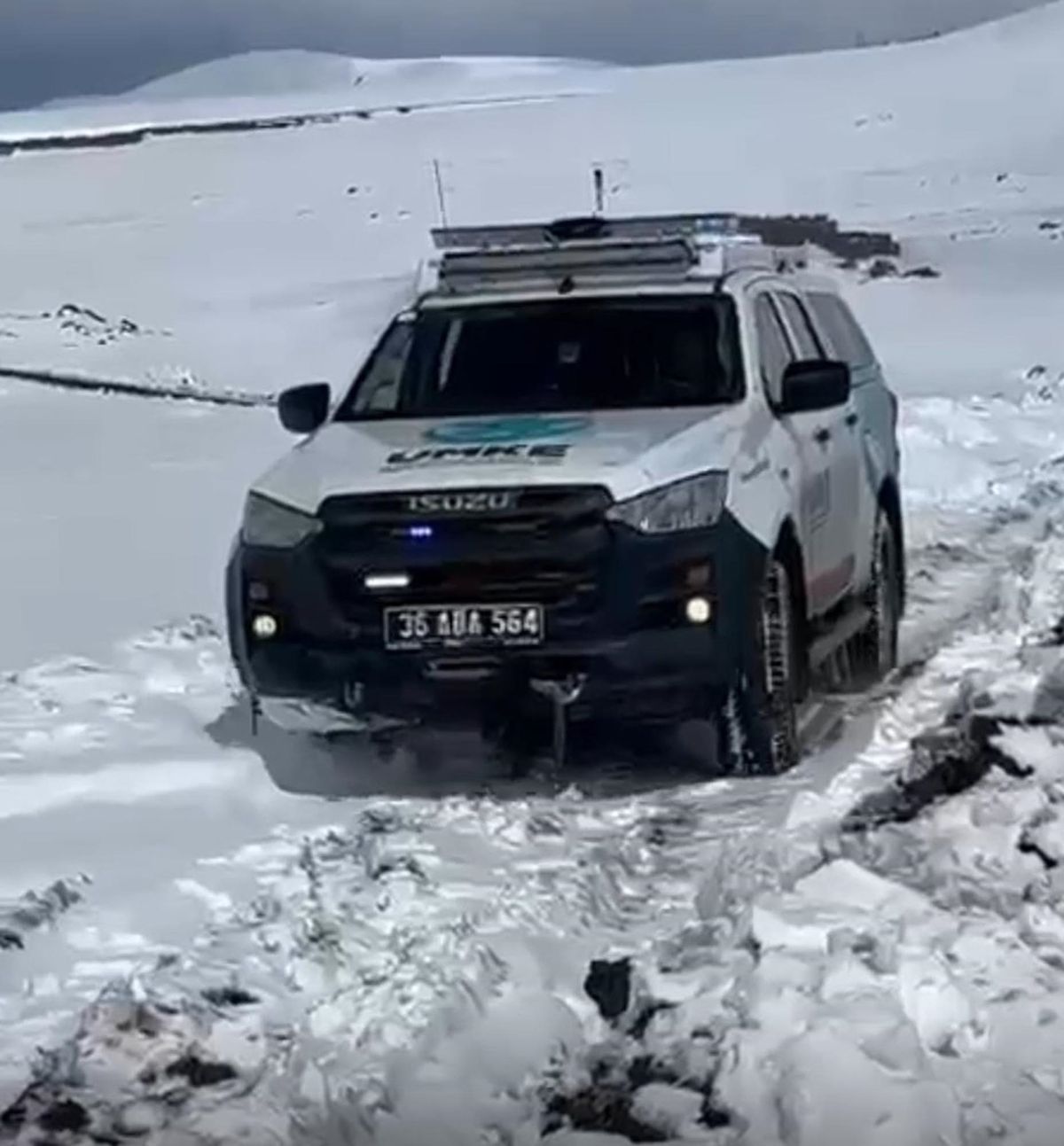 Zorlu Hava Koşullarında Kahraman UMKE: Rahatsızlanan Kadın Kurtarıldı