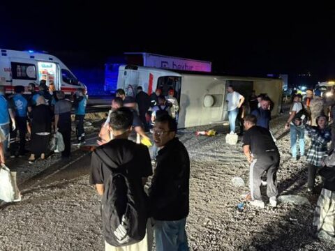 Kirikkalede yolcu otobusu sarampole devrildi 40 yarali OM76wXkY